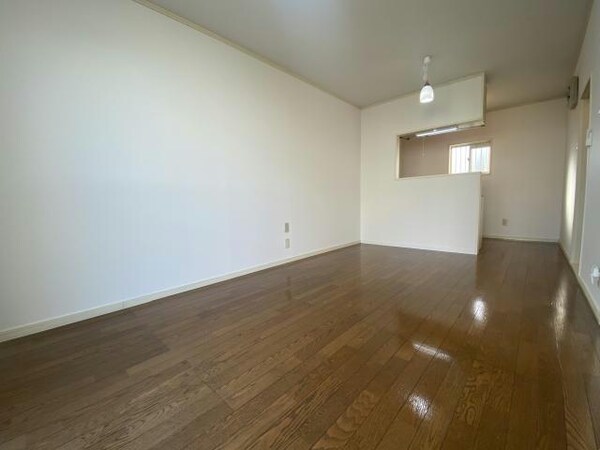 リビングダイニング