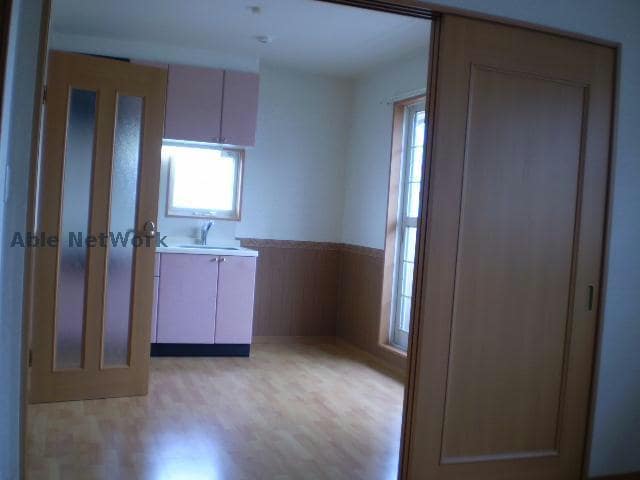 物件内観写真8　(※別室参考画像)