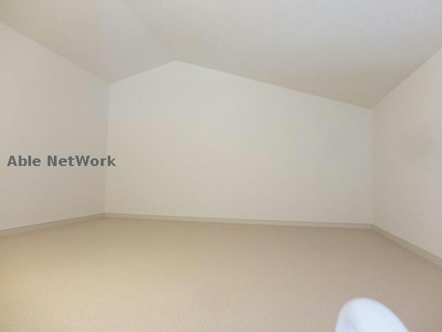 物件内観写真16　(天井裏収納スペース)