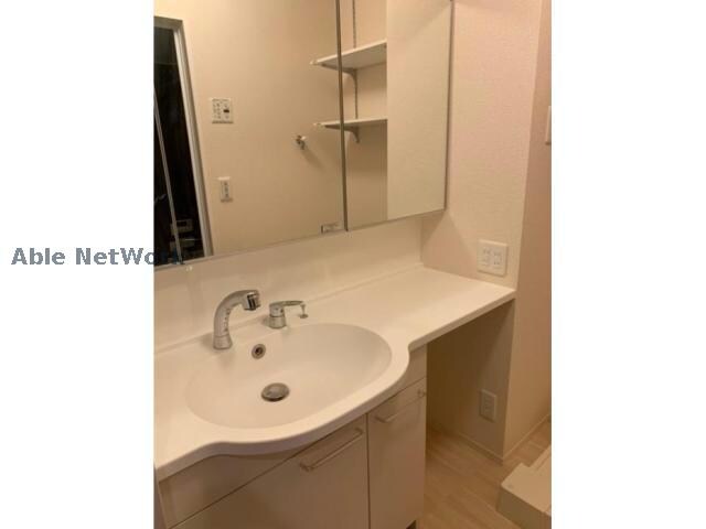 物件内観写真13　(※別室参考画像)