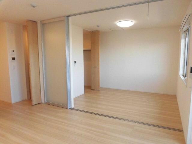 物件内観写真6　(※他号室、反転間取り（参考写真）)