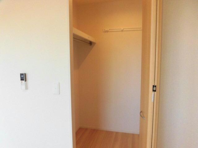 物件内観写真13　(※他号室、反転間取り（参考写真）)