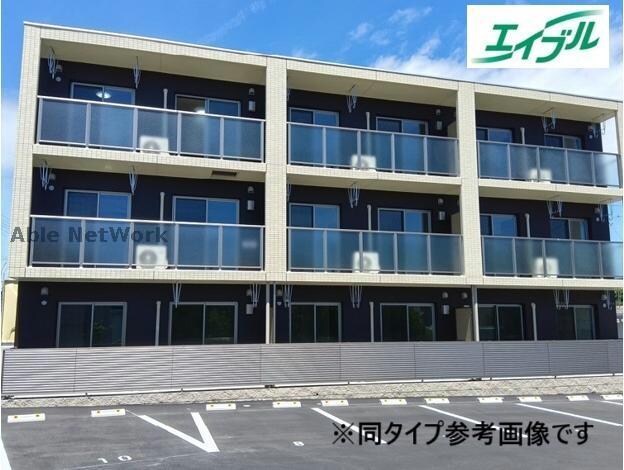 物件外観写真1　(※同タイプ参考写真)