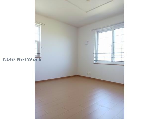 物件内観写真3　(同型タイプ)