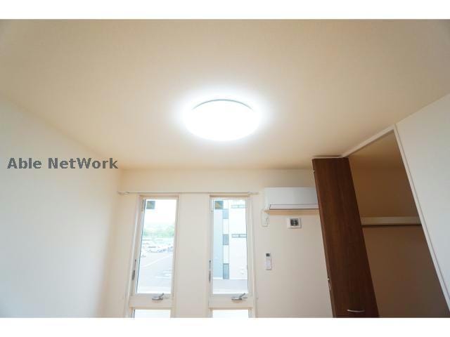 物件内観写真23　(同型タイプ)