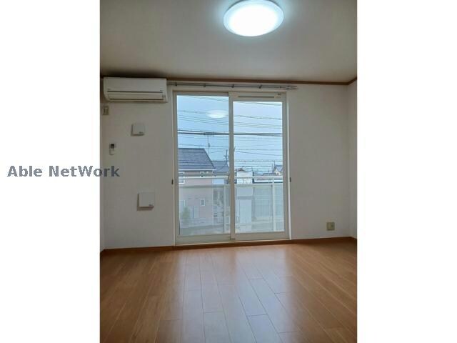 物件内観写真3　(同型タイプ)