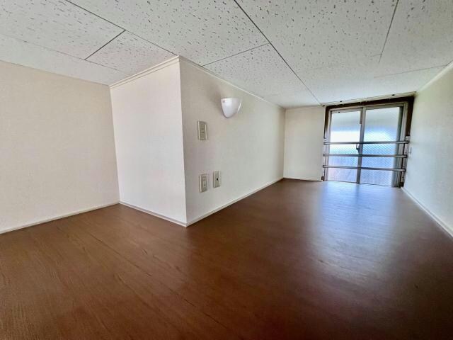 物件内観写真8　(広いロフト)