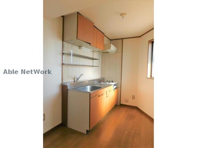 ユトリロ駅南のキッチン