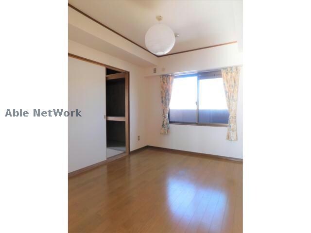 ユトリロ駅南の居室