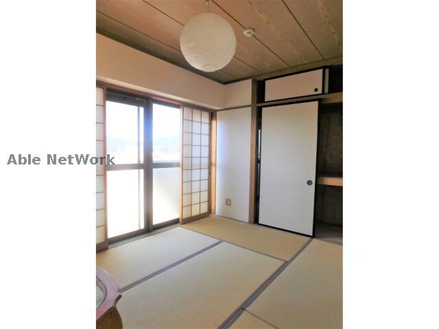 ユトリロ駅南の居室