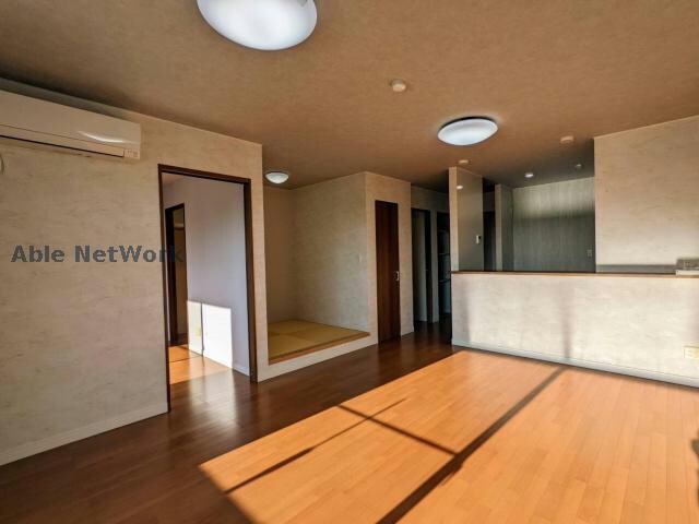 Riviest（リヴィエスト）のリビングダイニング