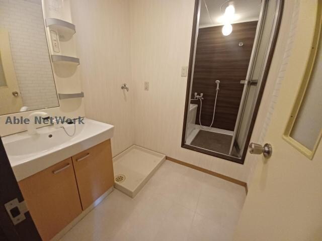 物件内観写真11　(同型タイプ)