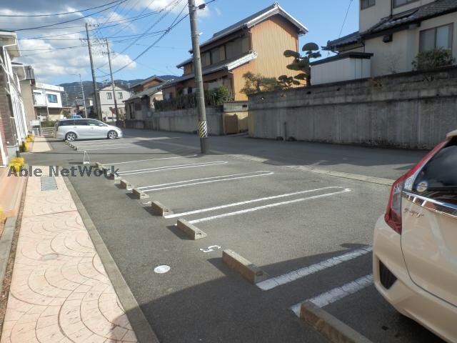 メリディオ　Bの駐車場