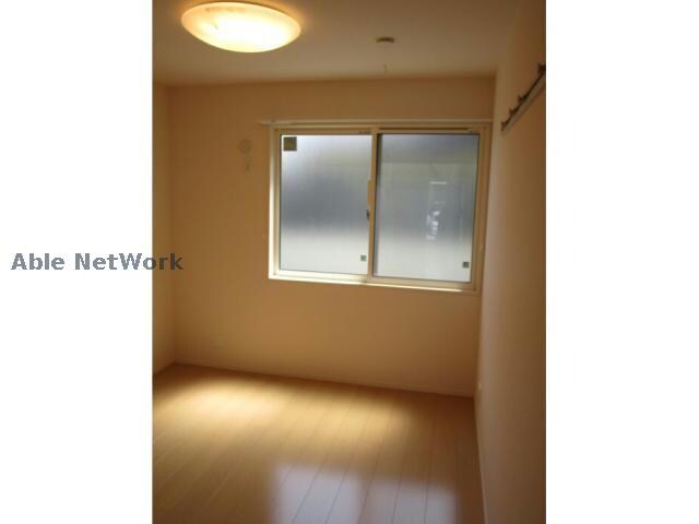 物件内観写真7　(洋室5.3帖)