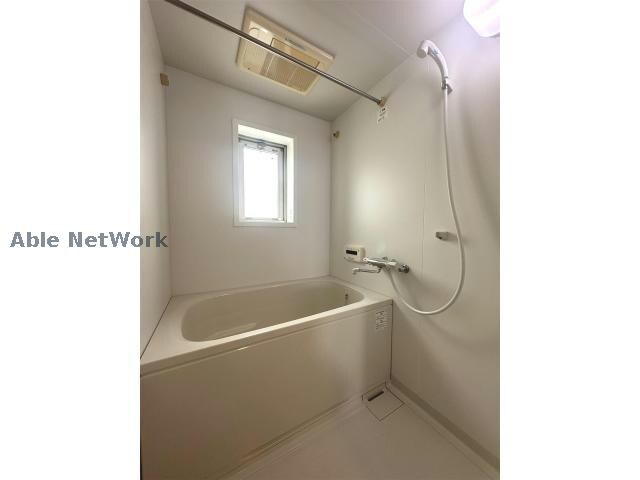 物件内観写真15　(追焚き・浴室乾燥機付)