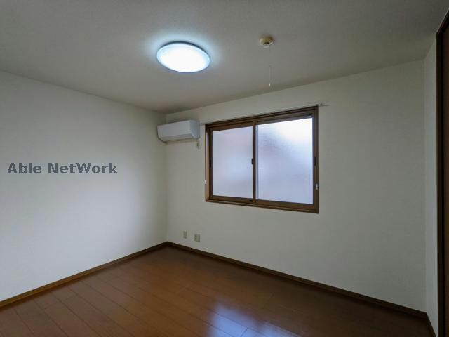 物件内観写真13　(北側洋室)