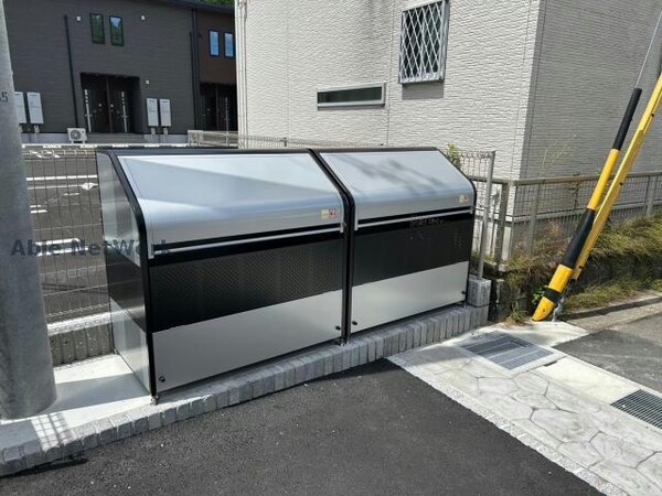 建物設備(敷地内ごみ置き場)