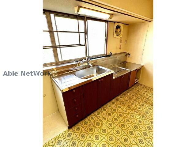 蒲郡市神明町貸家のキッチン