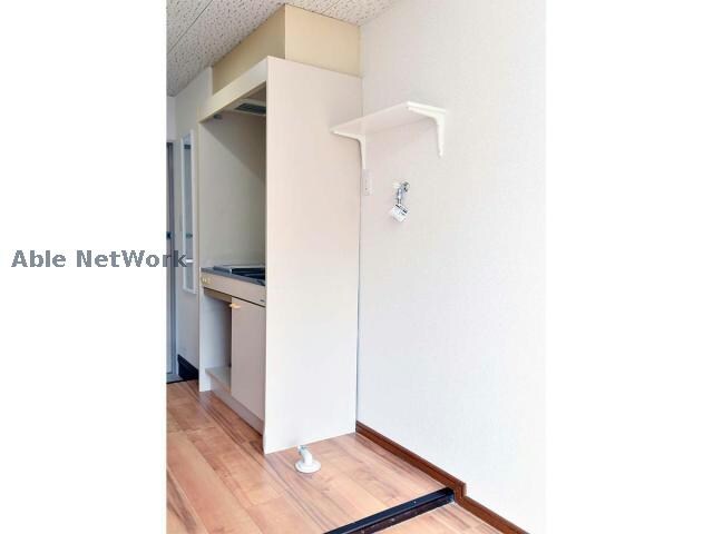 物件内観写真18　(洗濯機置き場)