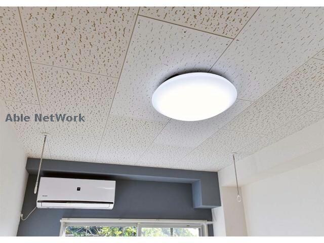 物件内観写真28　(居室照明)