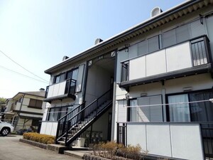 ロイヤルヒルズ外観写真