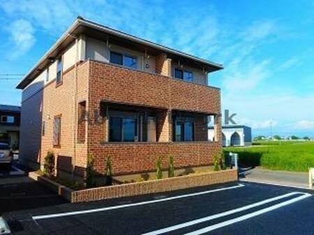 アイリス　Ⅰ・Ⅱ（前橋市公田町）外観写真