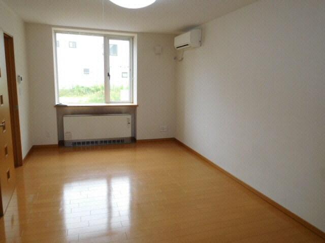 物件内観写真6　(居間)