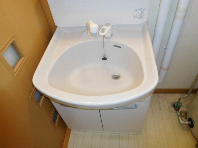 物件内観写真13　(洗面台)