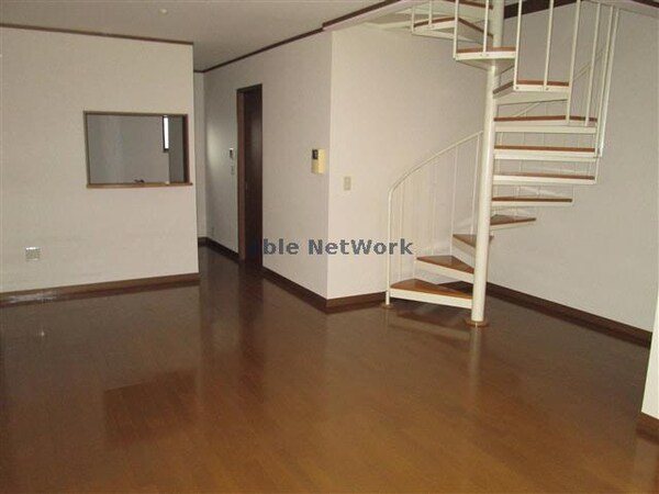 リビングダイニング