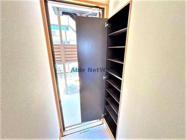 物件内観写真13　(下駄箱)