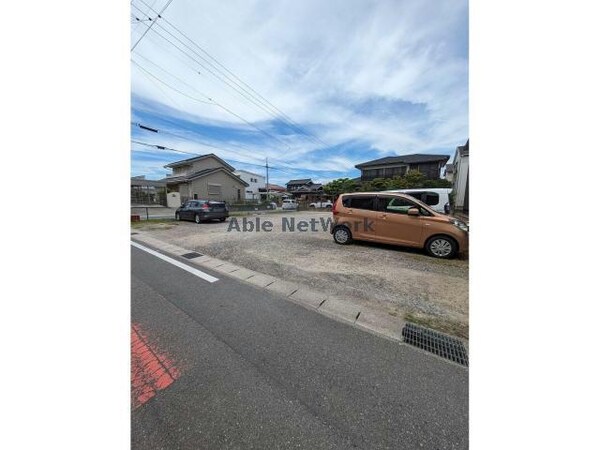 駐車場(外)
