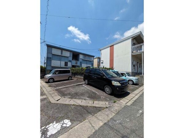 駐車場(1・3)
