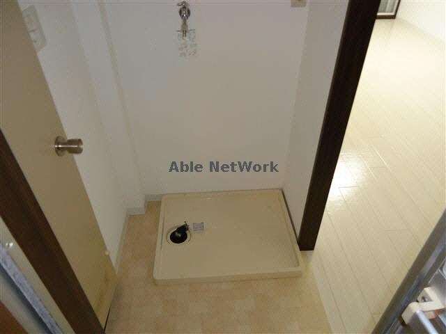 物件内観写真13　(洗濯機置場)