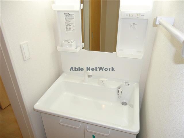 物件内観写真13　(洗面台)