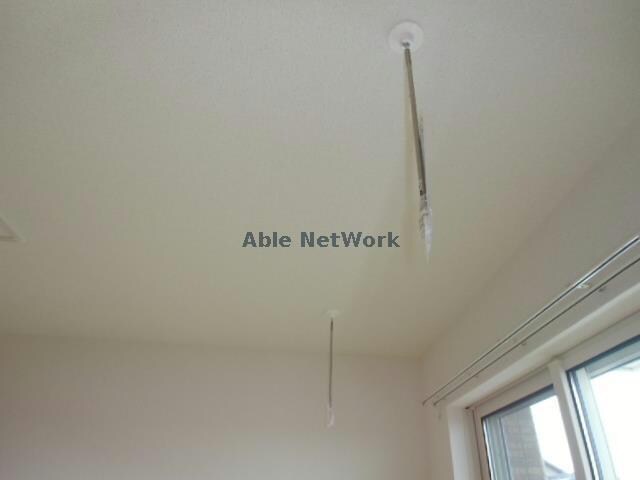 物件内観写真20　(室内物干し)