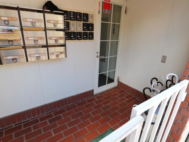 物件外観写真4　(集合郵便受け)