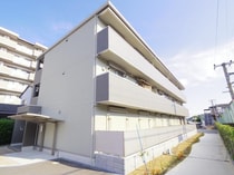 大和路線・関西本線 平城山駅 3階建 築11年の外観写真