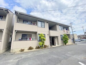 アムール・ラフィーネ A棟外観写真