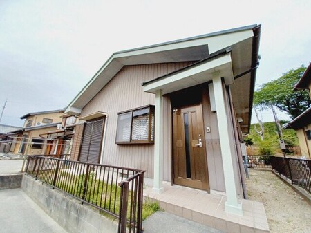 高松国１西戸建外観写真