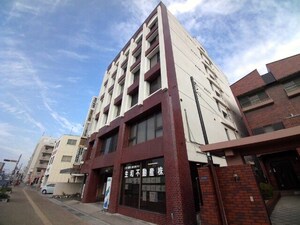 ベース浜田外観写真