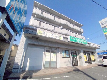 サンピセス外観写真