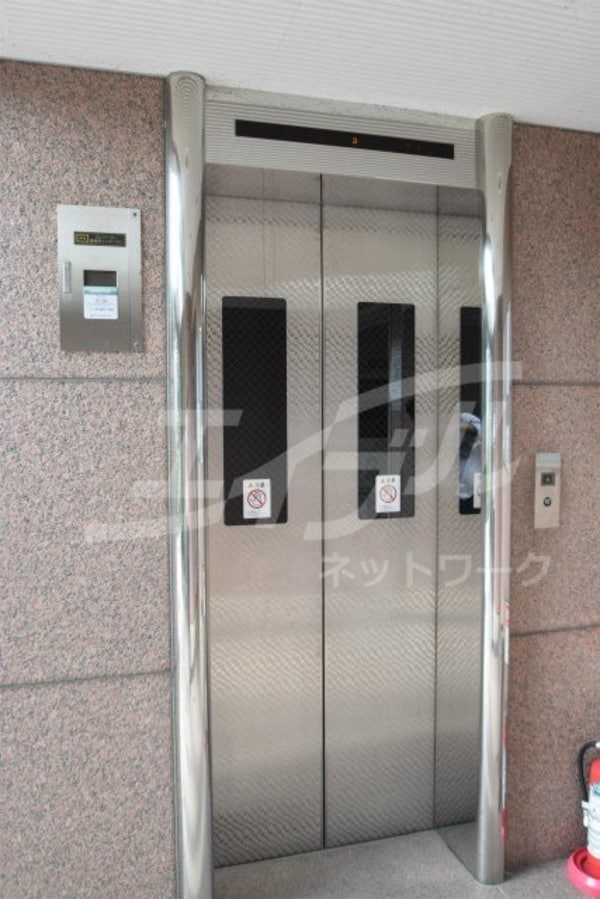 敷地内/建物