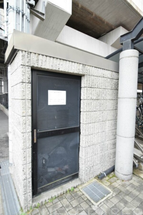 敷地内/建物