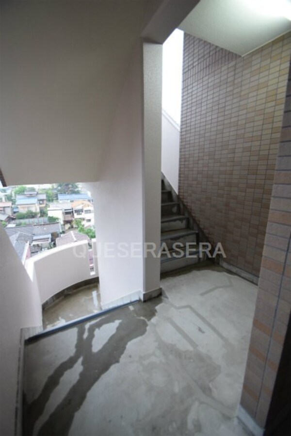 敷地内/建物