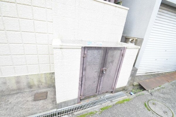 敷地内/建物