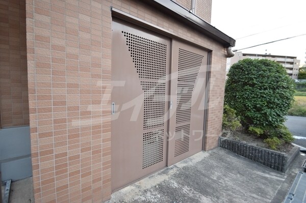 敷地内/建物