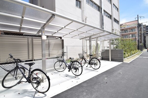 敷地内/建物