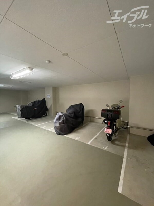 敷地内/建物