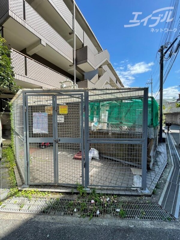 敷地内/建物