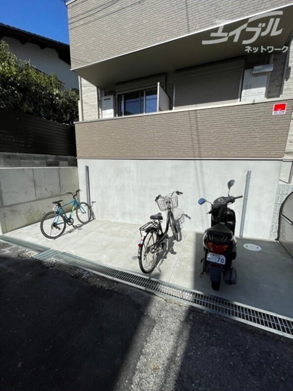 敷地内/建物